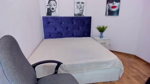 Sarah online show from 12.30.24