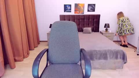 Sarah online show from 01.03.25