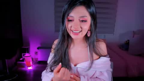 Snapshot of sarahmodel chatting on 10.07.25 Sarah online show from 10.07.25