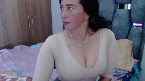 Lia online show from 01.20.25