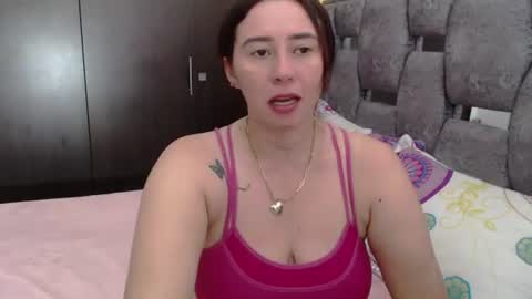 Snapshot of sarahott_1 chatting on 06.09.26 Lia online show from 06.09.26