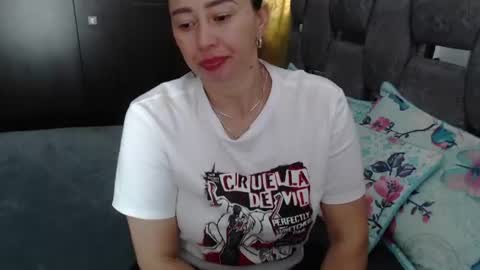 Snapshot of sarahott_1 chatting on 07.22.26 Lia online show from 07.22.26
