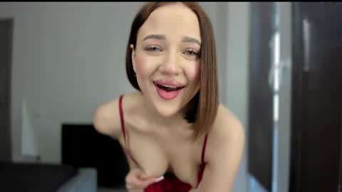 sarahphyllis online show from 02.12.25