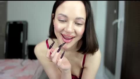 sarahphyllis online show from 02.26.25