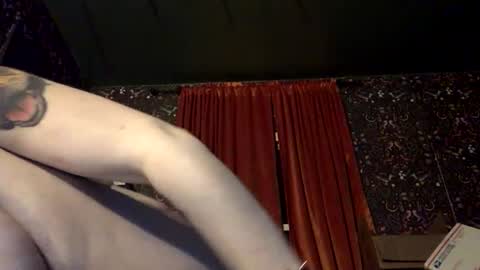 sarahsweetie17 online show from 10.31.25