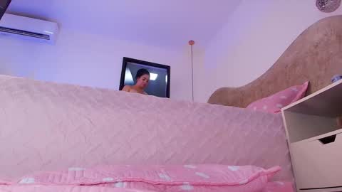 Sara  online show from 11.08.25