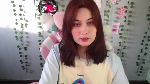 Snapshot of sarakinski chatting on 01.14.25 Sara online show from 01.14.25