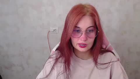 Snapshot of sarakinski chatting on 07.13.26 Sara online show from 07.13.26
