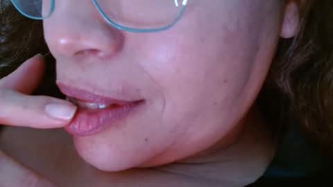 Snapshot of saralove2 chatting on 01.24.25 sara online show from 01.24.25