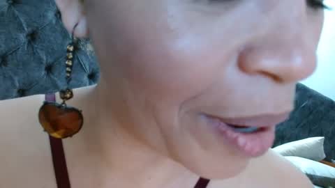 Snapshot of saralove2 chatting on 01.27.25 sara online show from 01.27.25