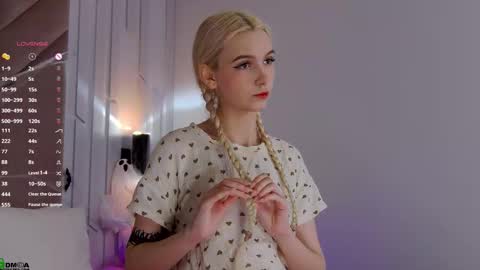 saramist online show from 10.29.25