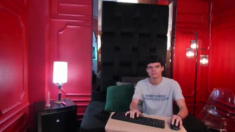 Snapshot of saranaomy_ chatting on 11.05.25 Sara and Edward online show from 11.05.25