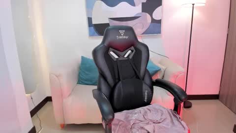 I am Sara  online show from 02.19.26