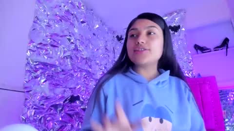 sarastonesx online show from 11.22.25