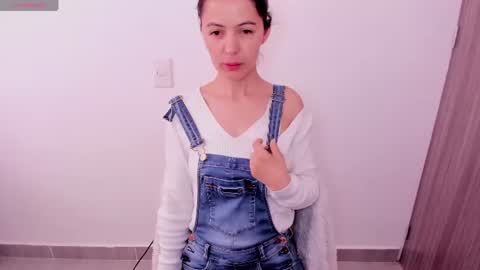 Snapshot of sarasweet_4 chatting on 07.13.26 Sara online show from 07.13.26