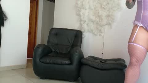 Sara Herrera online show from 02.05.26