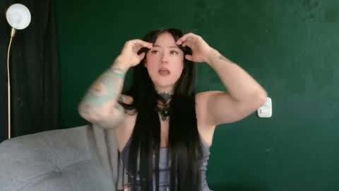 Snapshot of saratrita chatting on 05.22.26 Sara Herrera online show from 05.22.26