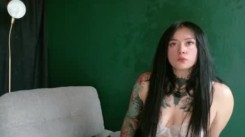 Snapshot of saratrita chatting on 05.23.26 Sara Herrera online show from 05.23.26