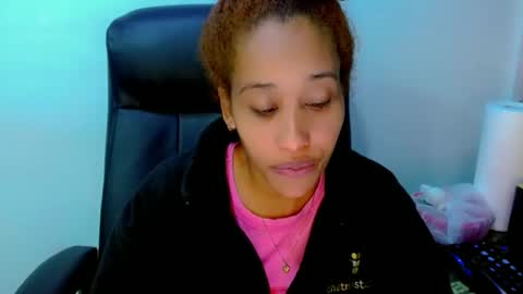 Snapshot of saraylittle chatting on 01.08.26 Saray online show from 01.08.26