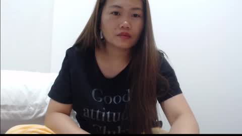 Snapshot of sarisunshine chatting on 10.27.25 Alexa online show from 10.27.25