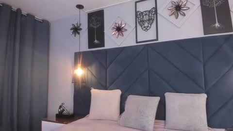 Sara  online show from 01.12.25