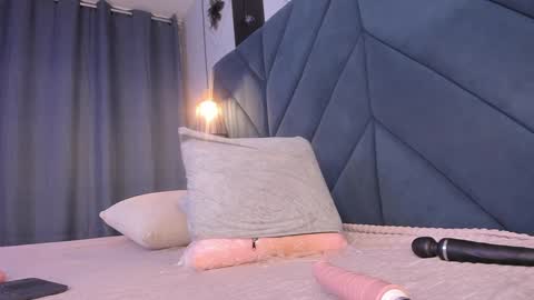 Sara  online show from 01.24.25