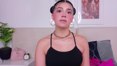 Sara online show from 11.15.25