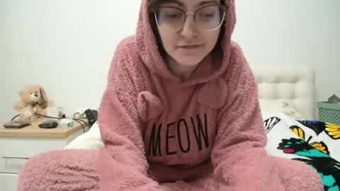 Snapshot of sarraboots chatting on 01.14.26 sarraboots online show from 01.14.26