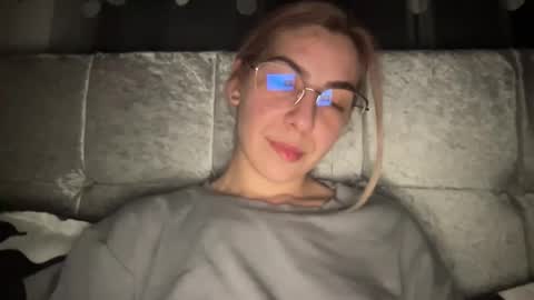 Snapshot of sarrah_rossy chatting on 01.15.25 Sarrah online show from 01.15.25