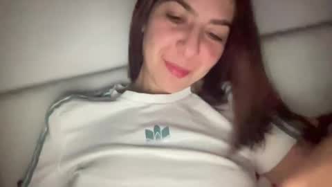 Snapshot of sarrah_rossy chatting on 03.02.25 Sarrah online show from 03.02.25