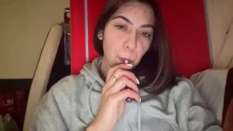 Snapshot of sarrah_rossy chatting on 03.04.25 Sarrah online show from 03.04.25