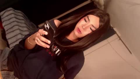 Snapshot of sasha_blade chatting on 05.09.26 Sasha online show from 05.09.26