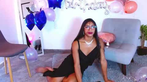 Snapshot of sasha_bowei chatting on 05.17.26 sasha_bowei online show from 05.17.26