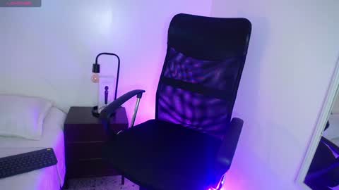 Sasha Brattz online show from 12.28.24