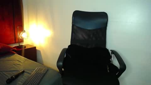 Sasha Brattz online show from 02.13.25