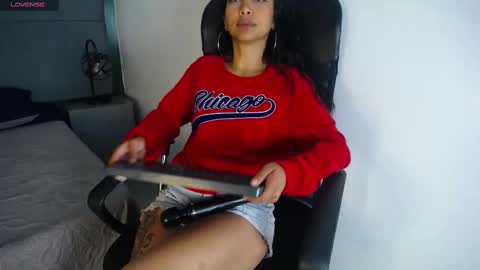 Sasha Brattz online show from 02.25.25