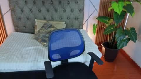 sasha_gracee_ online show from 04.16.26