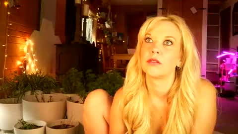 Snapshot of sasha_love__ chatting on 07.26.26 sasha_love__ online show from 07.26.26
