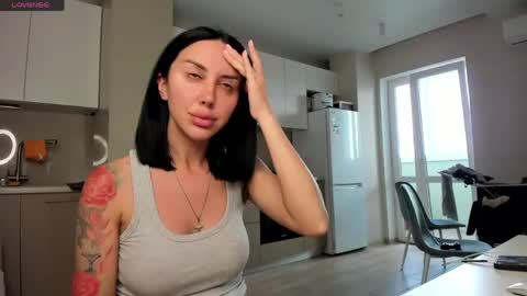 Snapshot of sasha_moon77 chatting on 05.25.26 Sasha online show from 05.25.26