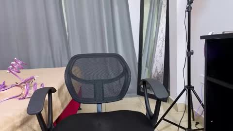 sasha_val online show from 10.31.25