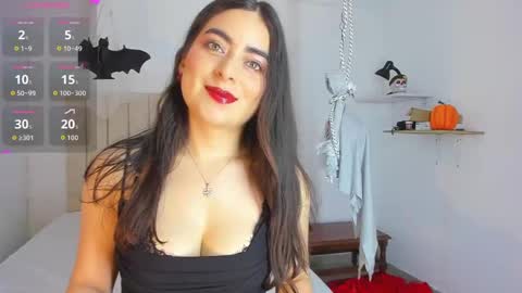 Sashaa online show from 10.21.25