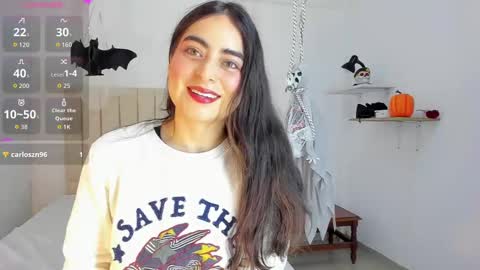 Sashaa online show from 10.24.25