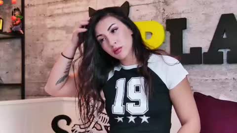 Sasha online show from 10.27.25