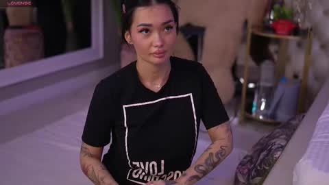 Dennise online show from 10.26.25