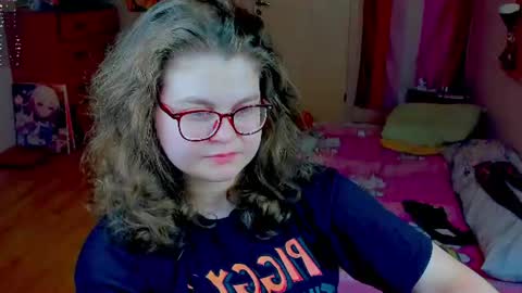 Snapshot of sashy_way chatting on 06.21.26 .Alexandra online show from 06.21.26