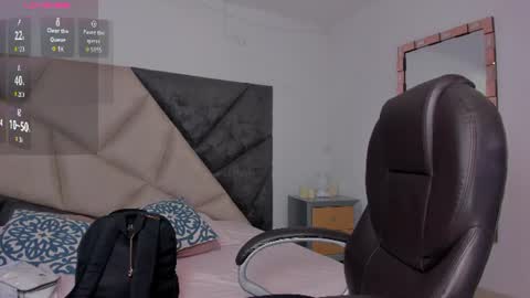 Snapshot of saskiagrendel chatting on 06.19.26 saskiagrendel online show from 06.19.26