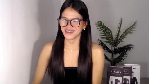 Snapshot of sassy_monie chatting on 01.21.25 sassy_monie online show from 01.21.25