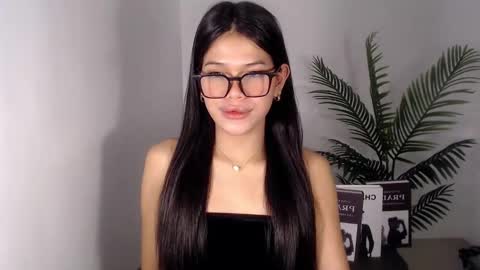 Snapshot of sassy_monie chatting on 01.22.25 sassy_monie online show from 01.22.25