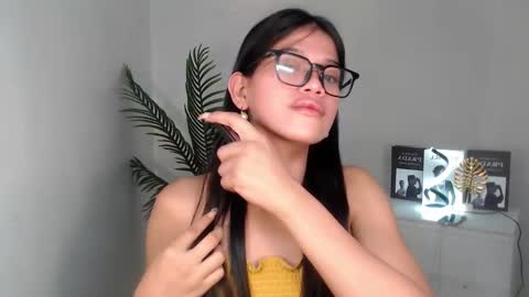 Snapshot of sassy_monie chatting on 01.26.25 sassy_monie online show from 01.26.25