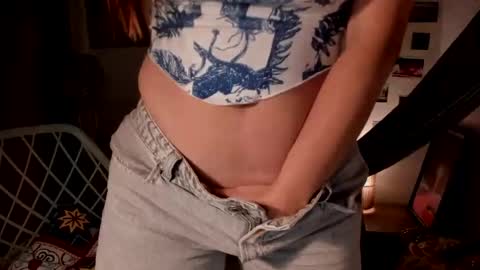 Snapshot of sassy_xyou chatting on 01.19.25 Ms. Oh   online show from 01.19.25